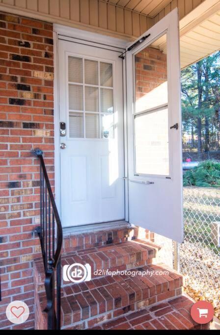 Pine Forest Zen Cottage - 10 Min To Fort Bragg Fayetteville Exterior foto